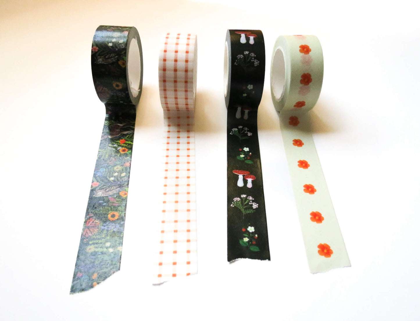 Seasons in Bloom Gift Set – 2026 Calendar + Nature-Inspired Stationery Bundle
