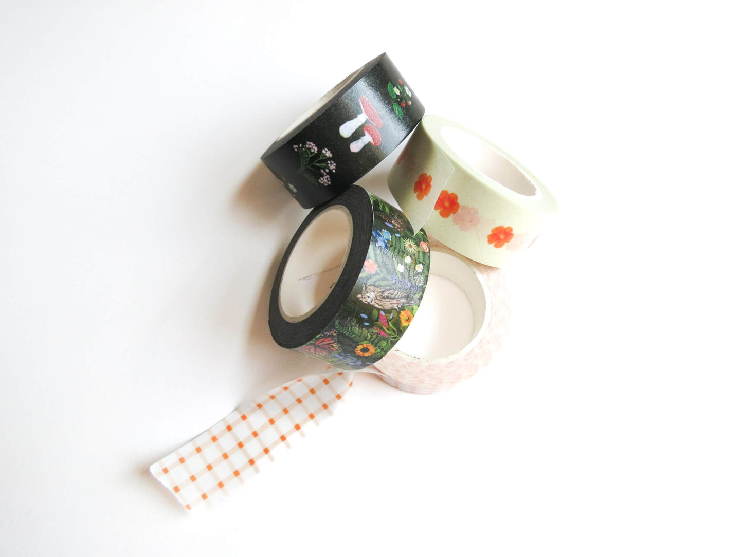 Seasons in Bloom Gift Set – 2026 Calendar + Nature-Inspired Stationery Bundle