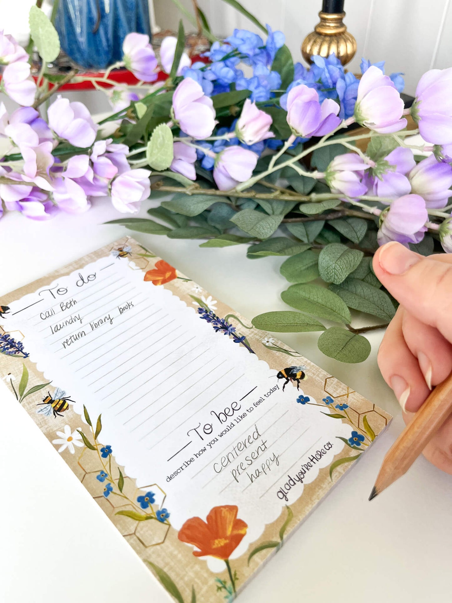 Bee Magnetic Notepad