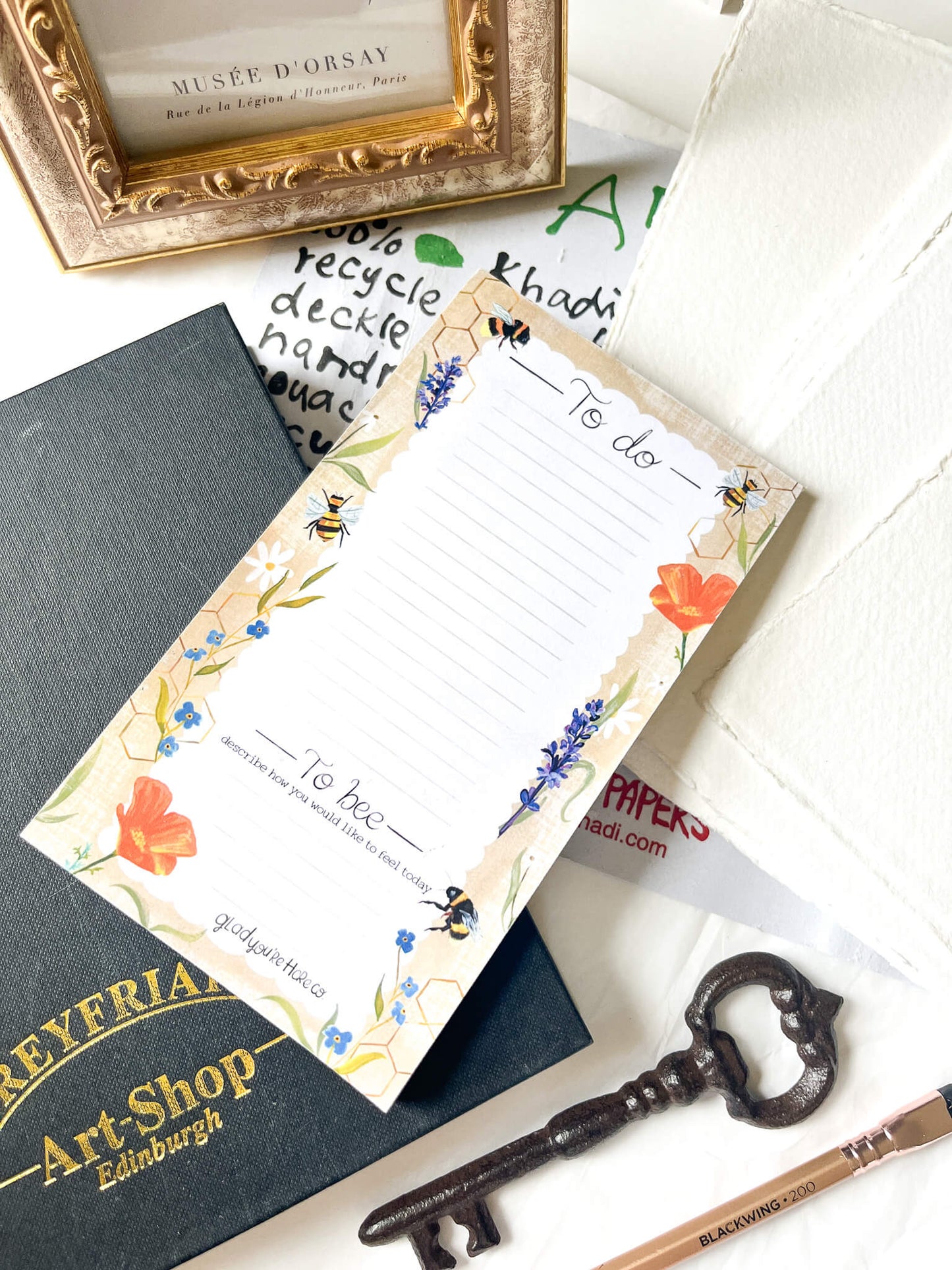 Bee Magnetic Notepad
